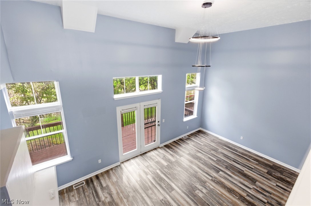 17583 Wildwood Lane Cleveland OH 44119