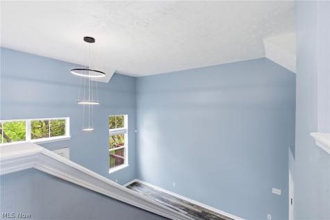 17583 Wildwood Lane Cleveland OH 44119