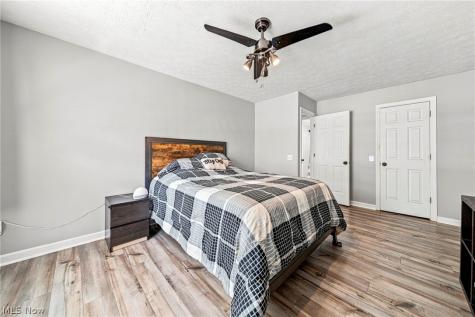 19644 Porters Lane Strongsville OH 44149