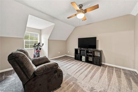 19644 Porters Lane Strongsville OH 44149