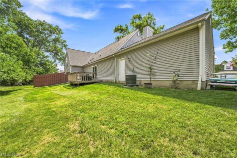 19644 Porters Lane Strongsville OH 44149