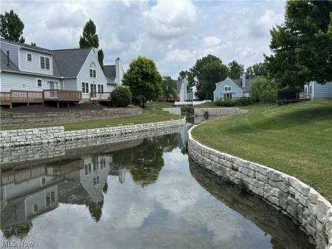 19644 Porters Lane Strongsville OH 44149