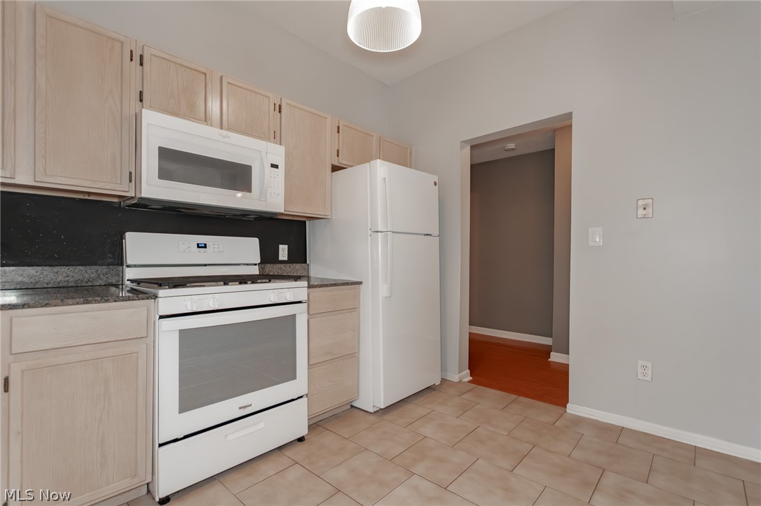11024 Detroit Avenue Cleveland OH 44102