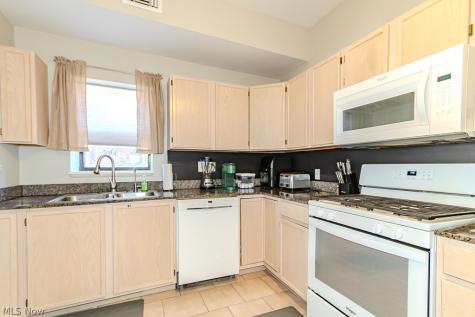 11024 Detroit Avenue Cleveland OH 44102