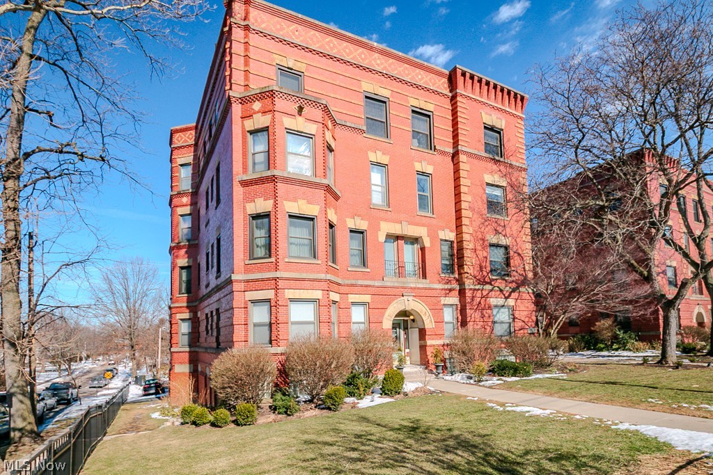 11024 Detroit Avenue Cleveland OH 44102