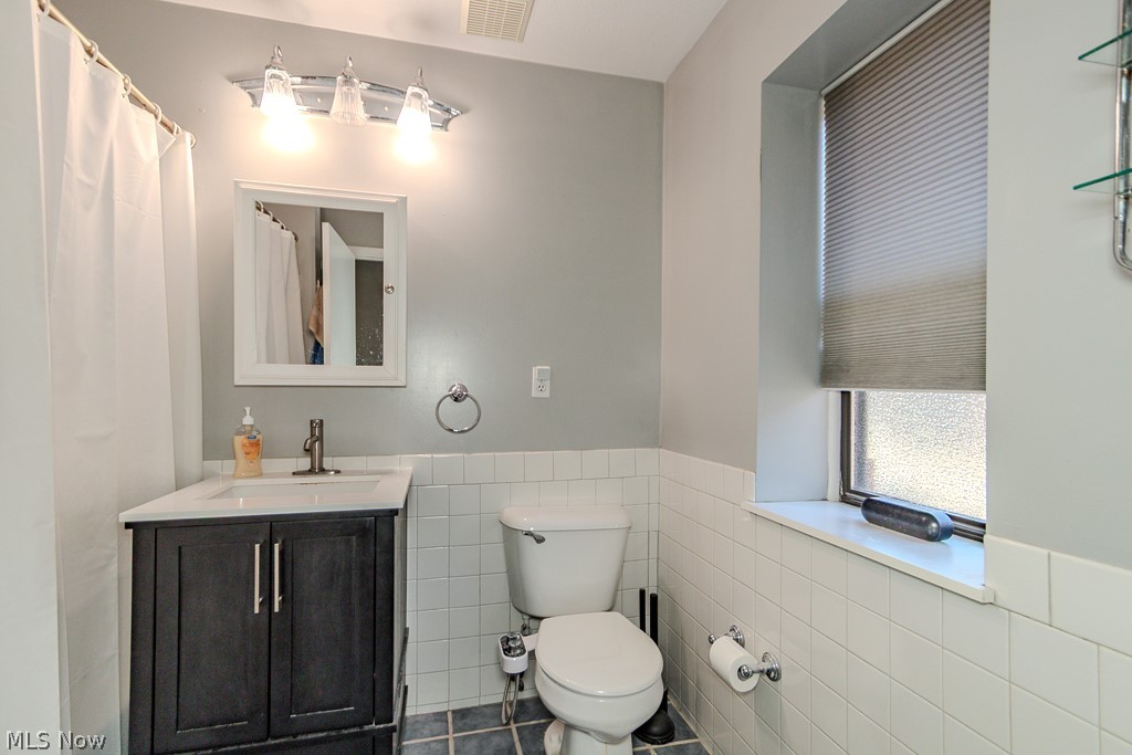 11024 Detroit Avenue Cleveland OH 44102