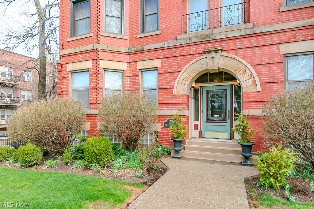 11024 Detroit Avenue Cleveland OH 44102