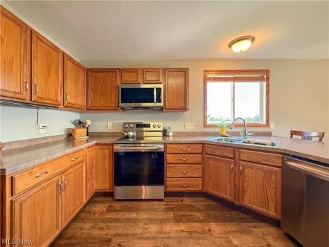 125 Pondview Circle Rittman OH 44270