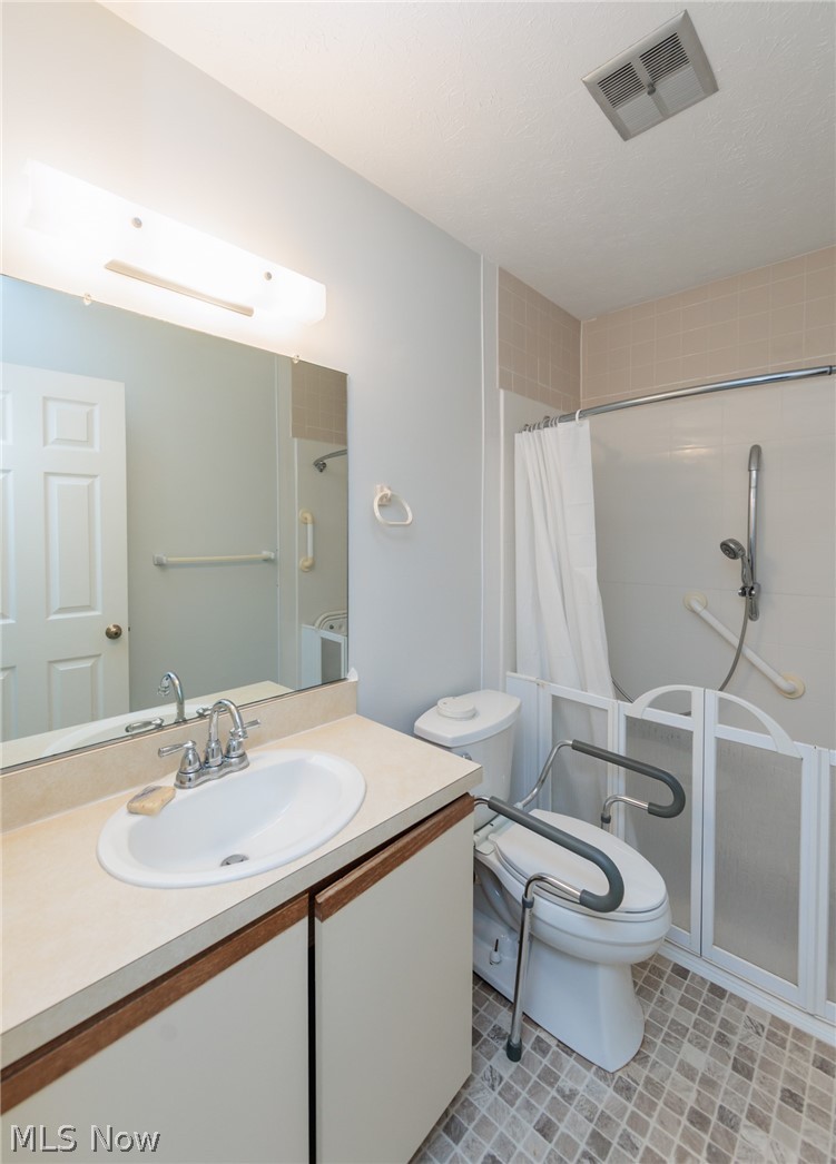 2217 Heather Lane Twinsburg OH 44087