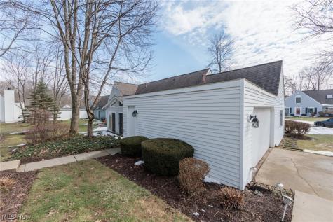 2217 Heather Lane Twinsburg OH 44087