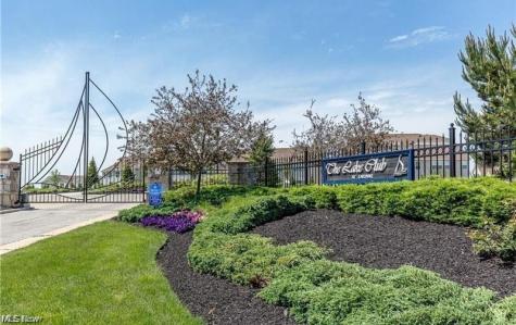 106 Larimar Drive Willowick OH 44095