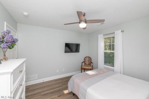 671 Treadway Boulevard Sheffield Lake OH 44054