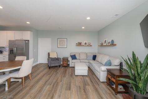 671 Treadway Boulevard Sheffield Lake OH 44054