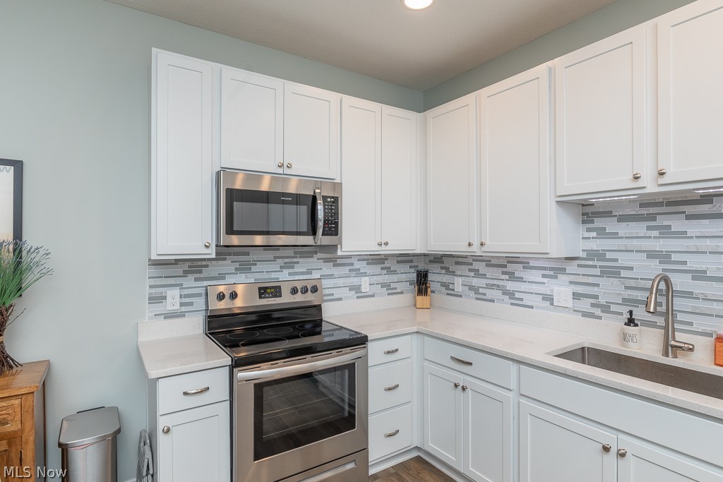 671 Treadway Boulevard Sheffield Lake OH 44054