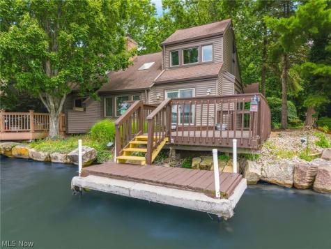 3510 Moonlight Bay Drive NW Canton OH 44708