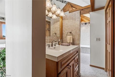 3510 Moonlight Bay Drive NW Canton OH 44708