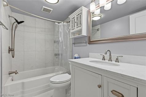 6930 Carriage Hill Drive Brecksville OH 44141
