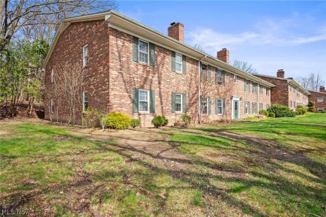 6930 Carriage Hill Drive Brecksville OH 44141