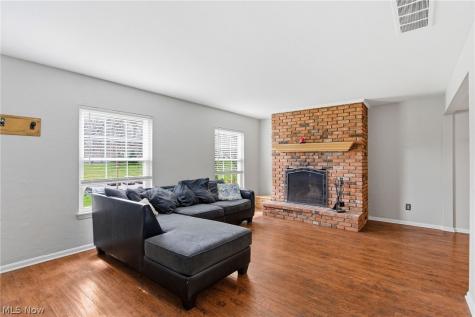 6930 Carriage Hill Drive Brecksville OH 44141