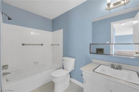 14567 Madison Avenue Lakewood OH 44107
