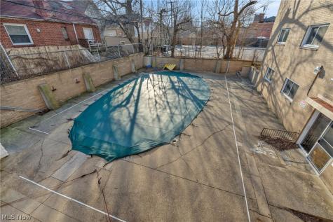 14567 Madison Avenue Lakewood OH 44107