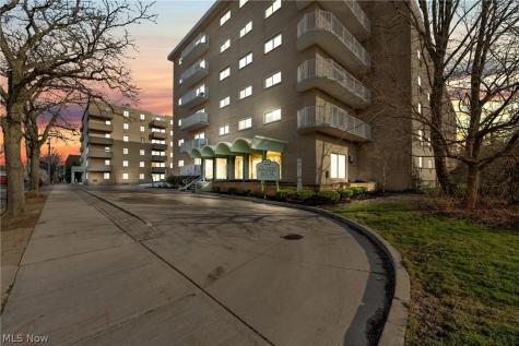 14567 Madison Avenue Lakewood OH 44107
