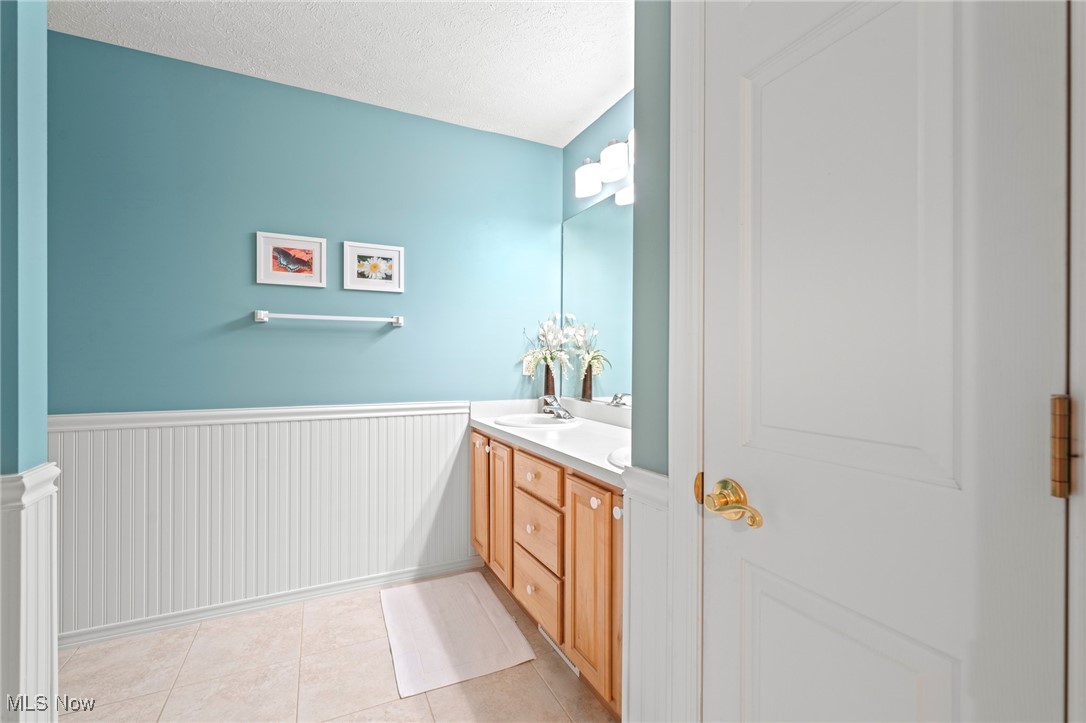 55 Bridgewater Lane Northfield OH 44067