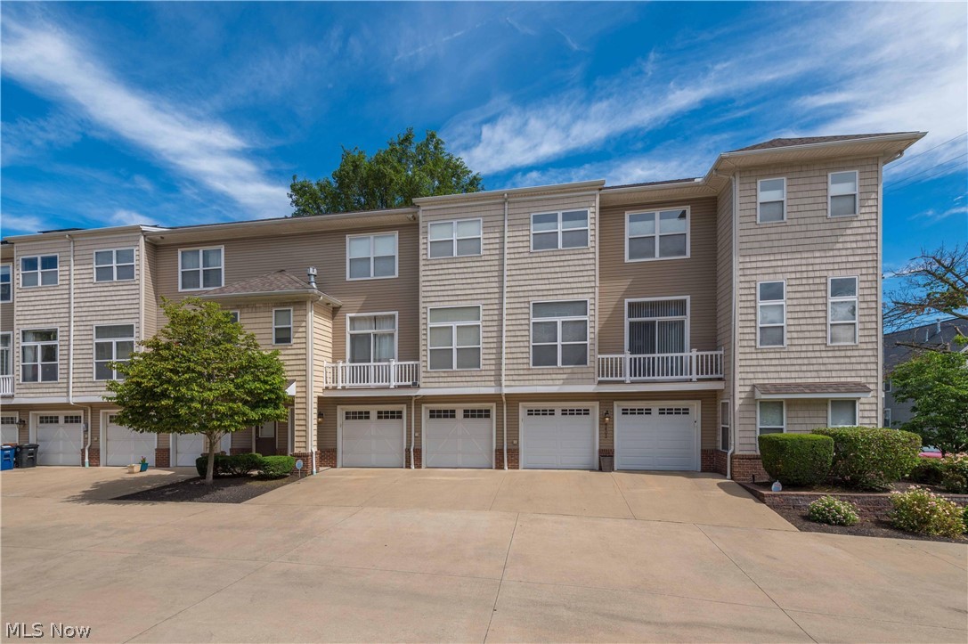 5408 Saint Stephens Court Cleveland OH 44102