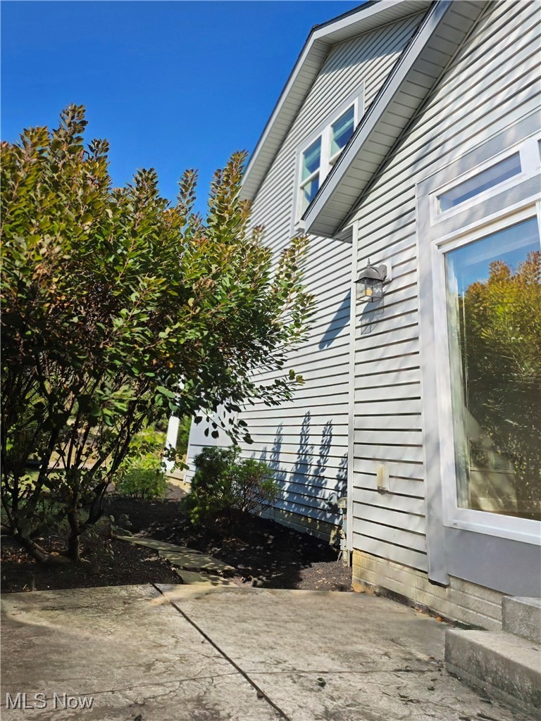 1061 Wycliff Lane Akron OH 44313