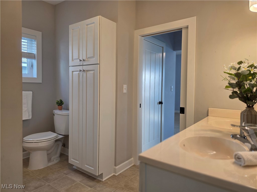 1061 Wycliff Lane Akron OH 44313
