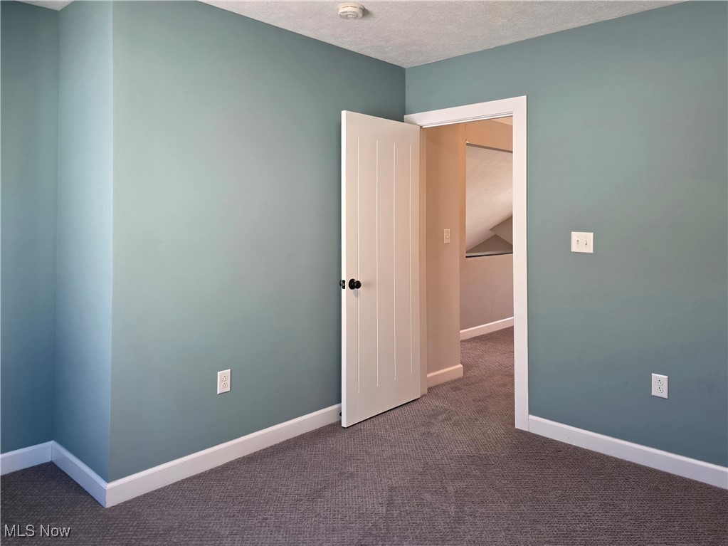 1061 Wycliff Lane Akron OH 44313