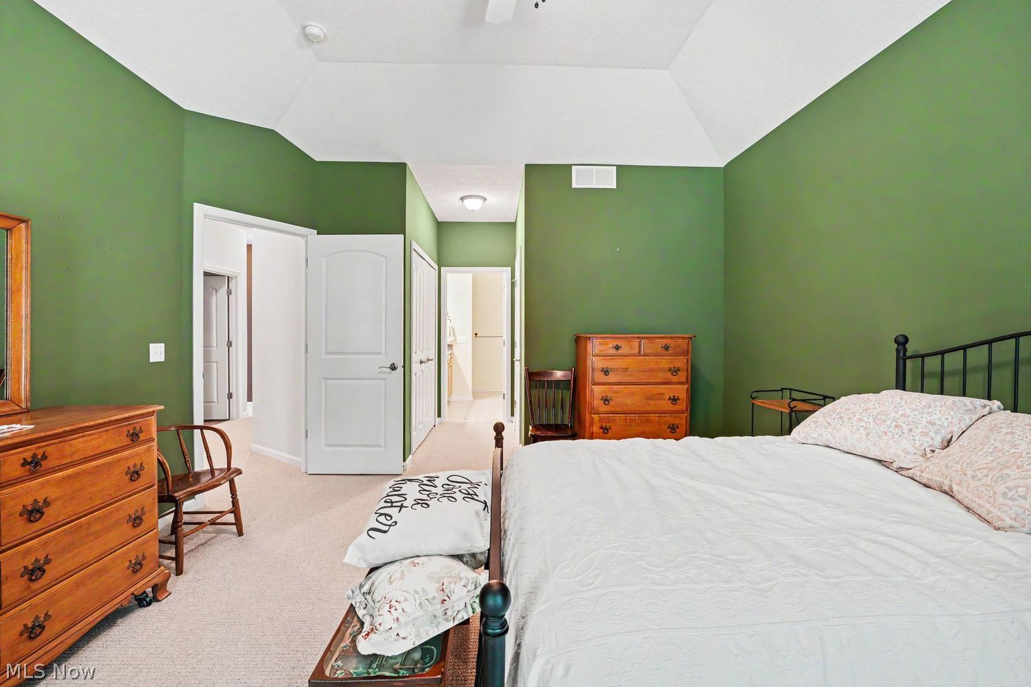 1381 E Cross Creek Drive Willoughby OH 44094