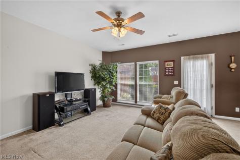 934 Tradewinds Cove Painesville OH 44077