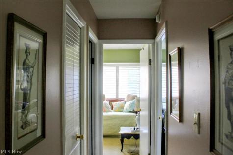 2109 Wooster Road Rocky River OH 44116