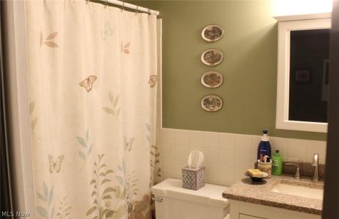 2109 Wooster Road Rocky River OH 44116