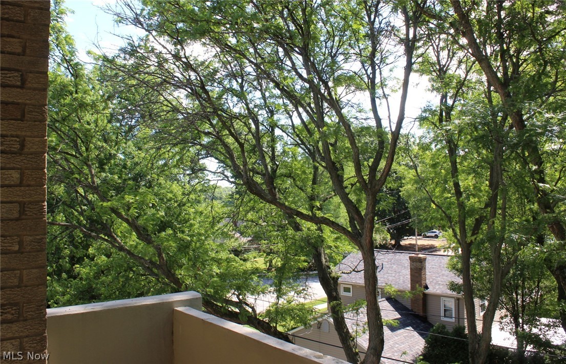 2109 Wooster Road Rocky River OH 44116