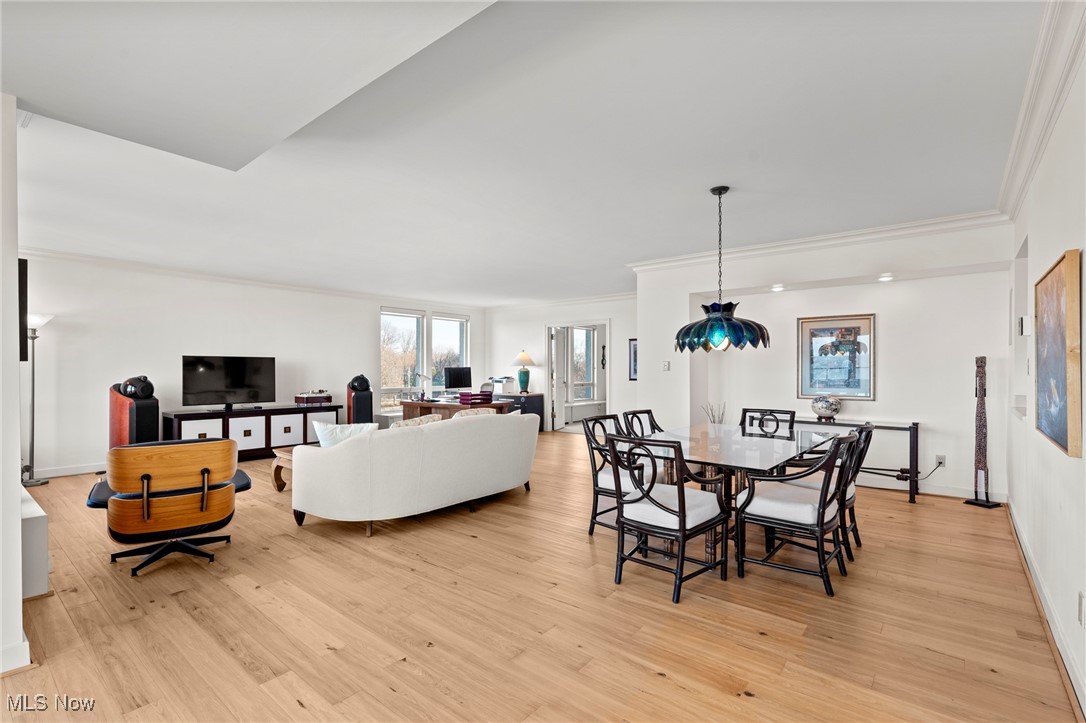 2 Bratenahl Place Bratenahl OH 44108