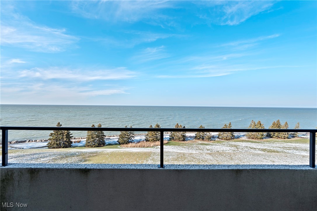 2 Bratenahl Place Bratenahl OH 44108