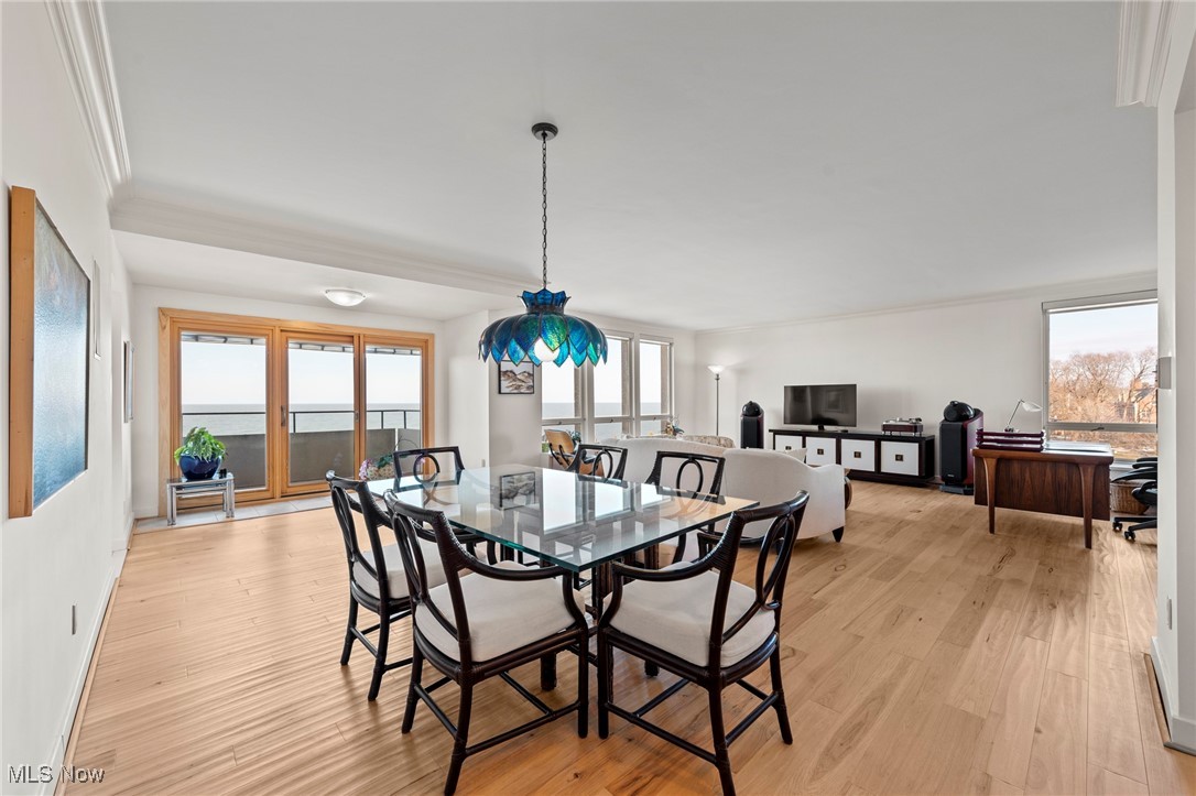 2 Bratenahl Place Bratenahl OH 44108