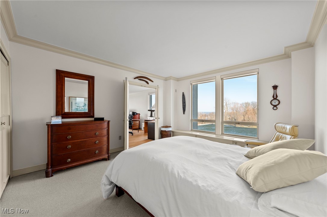 2 Bratenahl Place Bratenahl OH 44108