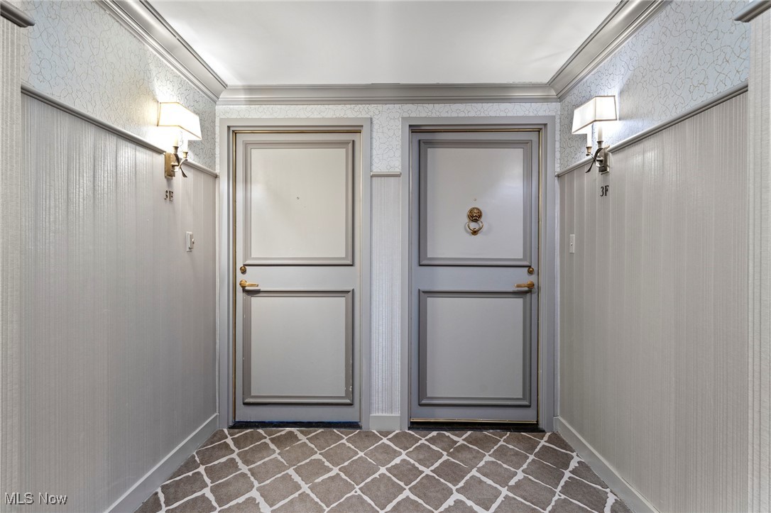 2 Bratenahl Place Bratenahl OH 44108