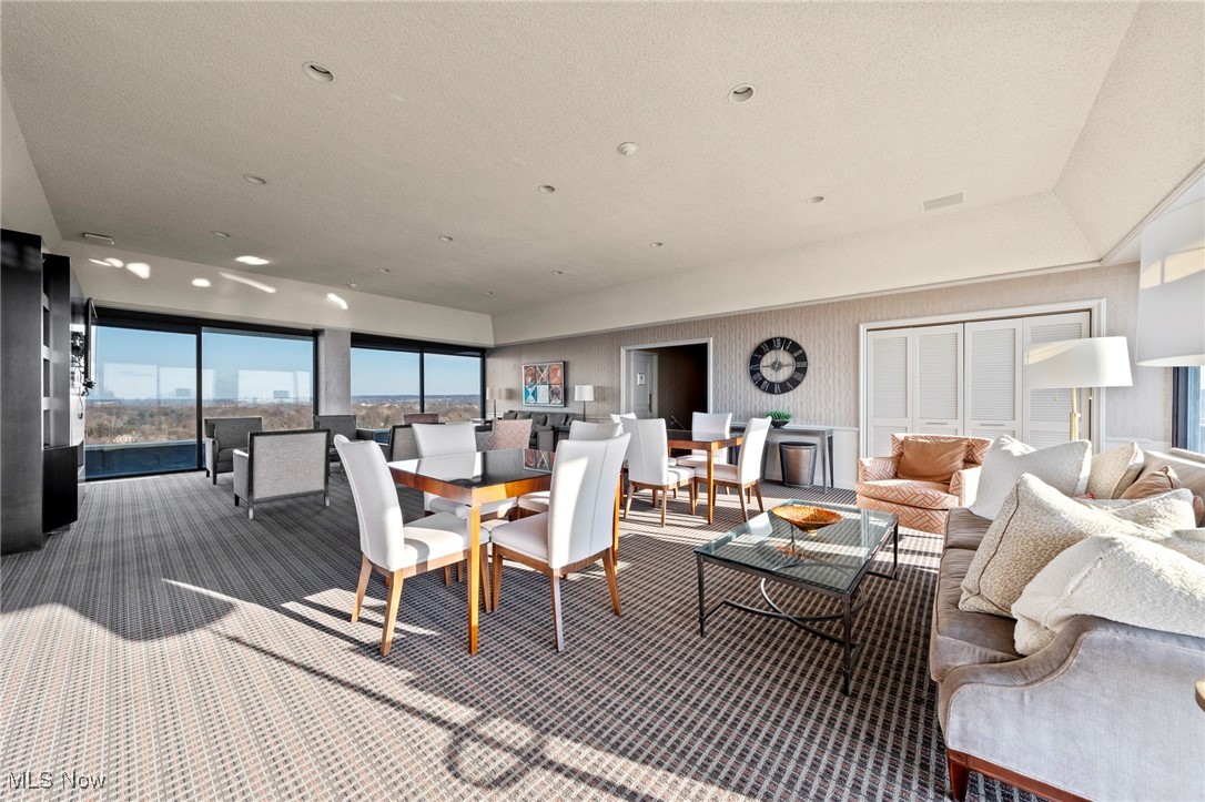 2 Bratenahl Place Bratenahl OH 44108