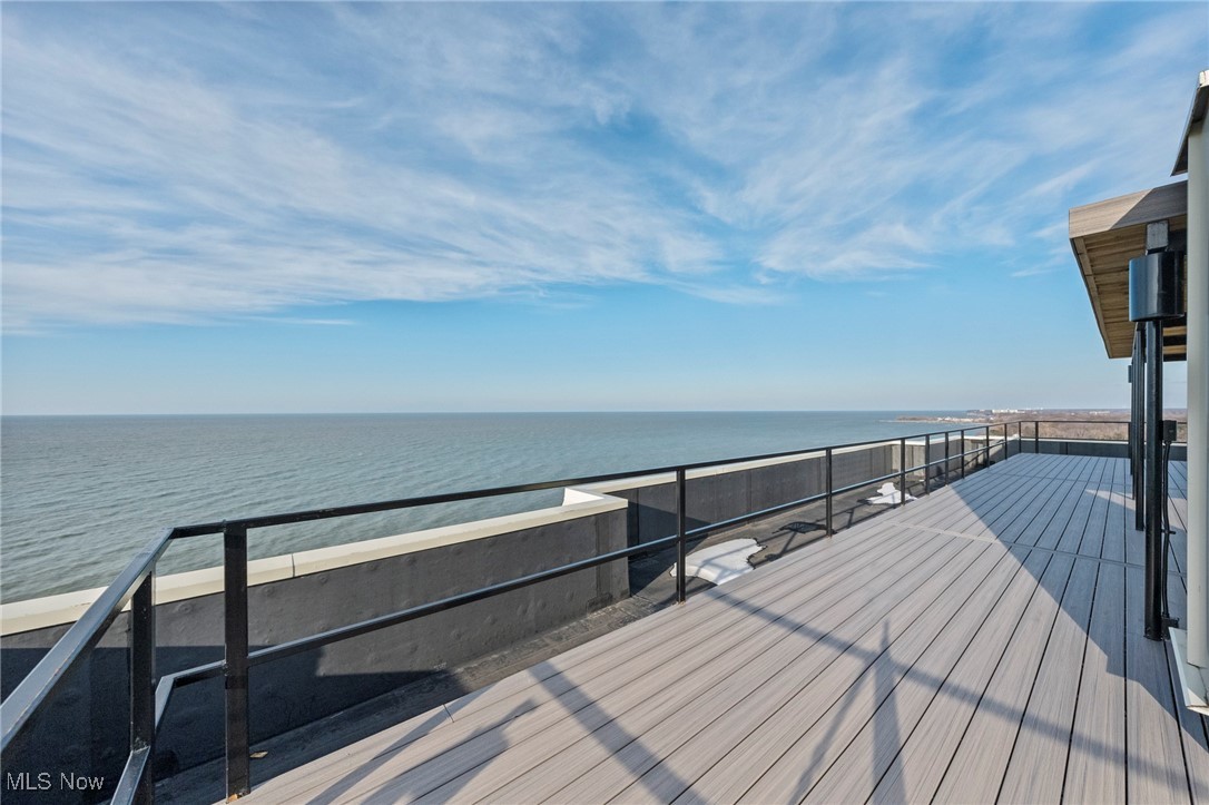 2 Bratenahl Place Bratenahl OH 44108