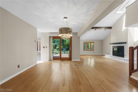 25818 Fairmount Boulevard Beachwood OH 44122