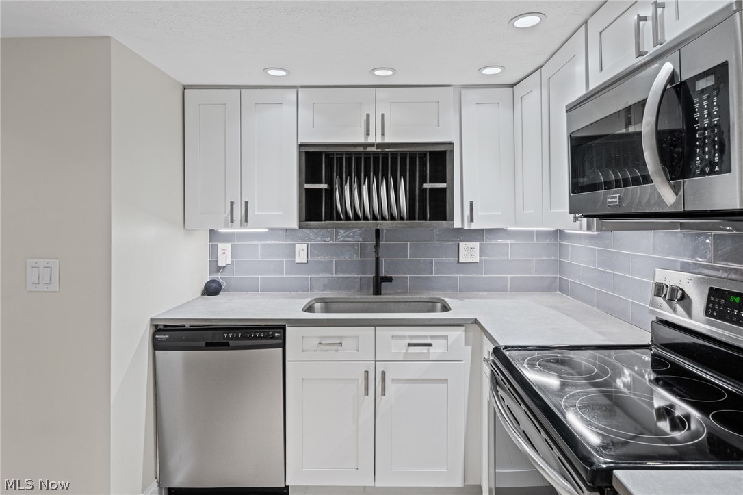 593 Tollis Parkway Broadview Heights OH 44147