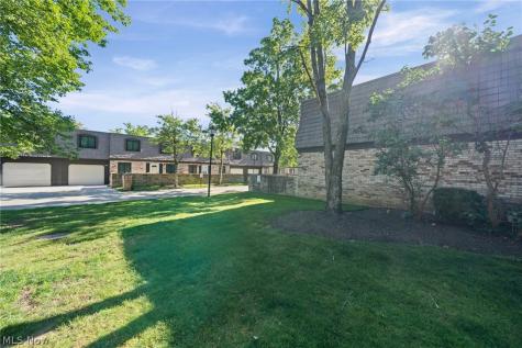 593 Tollis Parkway Broadview Heights OH 44147
