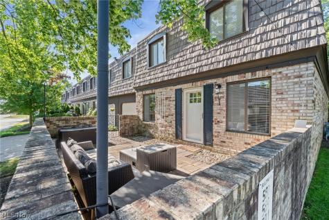 593 Tollis Parkway Broadview Heights OH 44147