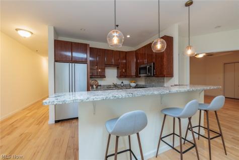 701 W Lakeside Avenue Cleveland OH 44113