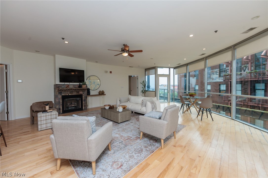 701 W Lakeside Avenue Cleveland OH 44113
