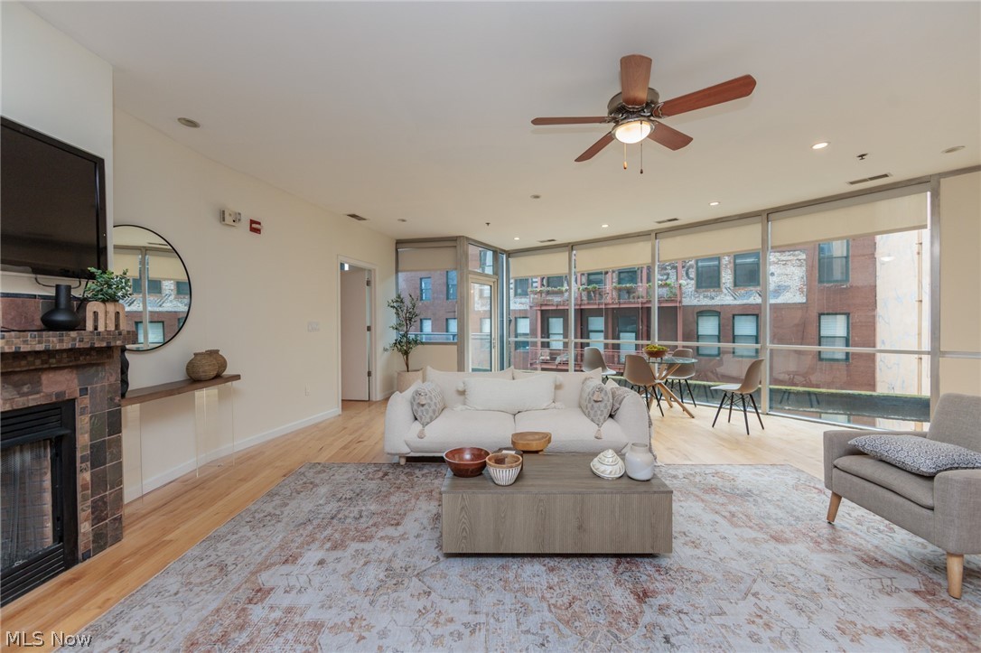 701 W Lakeside Avenue Cleveland OH 44113